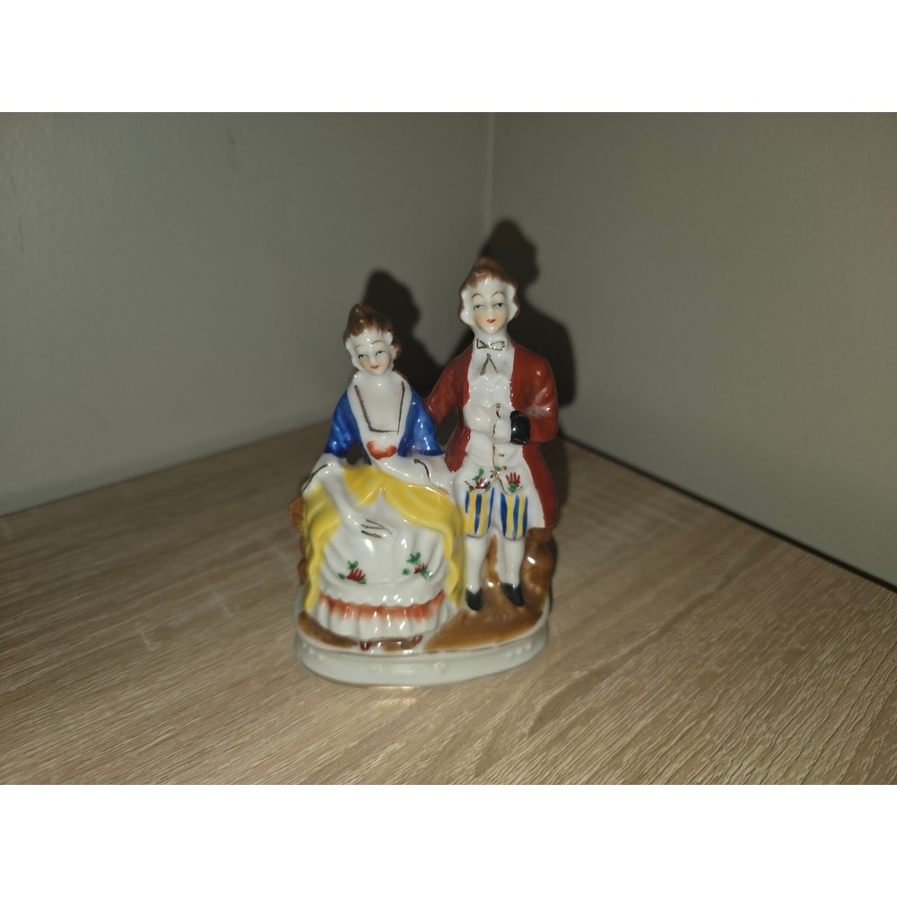 Vintage Occupied Japan Porcelain Colonial Couple Figurine Red Blue Yellow 4 Inch